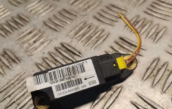 Mercedes-Benz S W220 Airbag deployment crash/impact sensor 2208204426