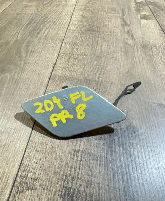 Mercedes-Benz C W204 Front tow hook cap/cover A2048850426