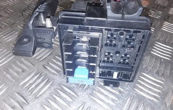 Renault Scenic III - Grand scenic III Fuse module 243880001R