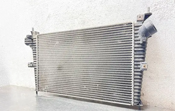 Saab 9-5 Intercooler radiator 4576039