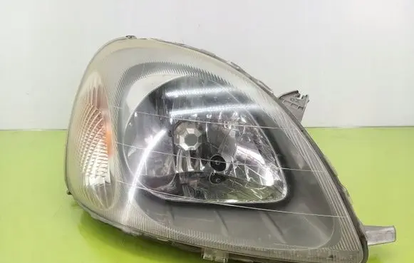 Toyota Yaris Headlight/headlamp