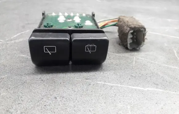 Subaru Legacy Fog light switch 