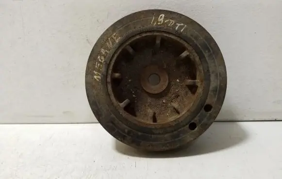 Renault Megane I Crankshaft pulley 3553291