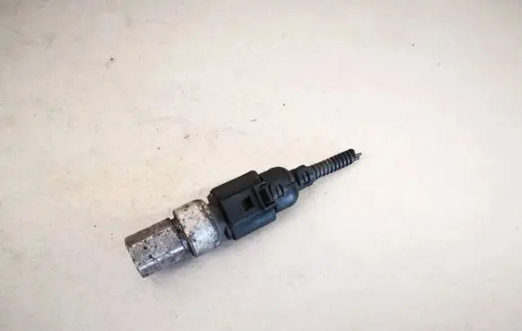 Volkswagen Golf V Air conditioning (A/C) pressure sensor 