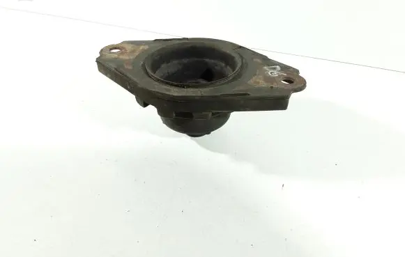 Nissan Primera Front shock absorber mounting bracket 55320BM400