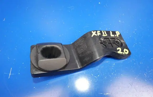 Jaguar XF X260 Radiator mount bracket GX73-8K337-AE
