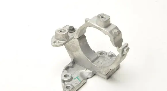 Volvo V60 Engine mount bracket 31657511