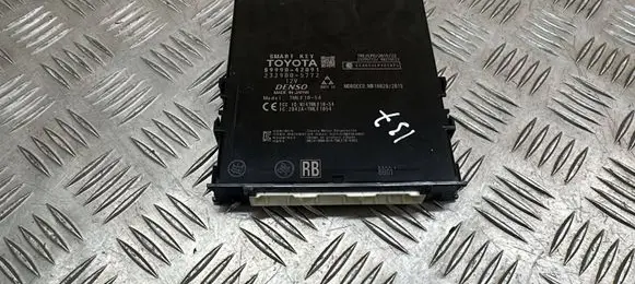 Toyota RAV 4 (XA40) Comfort/convenience module 8999042091 2329005772