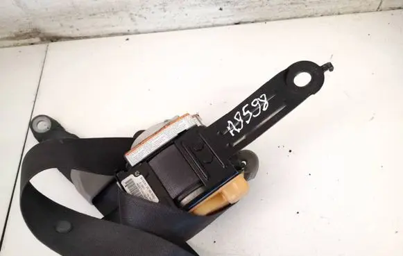 Honda Insight Front seatbelt tkah3ej533 tk-ah3-ej533