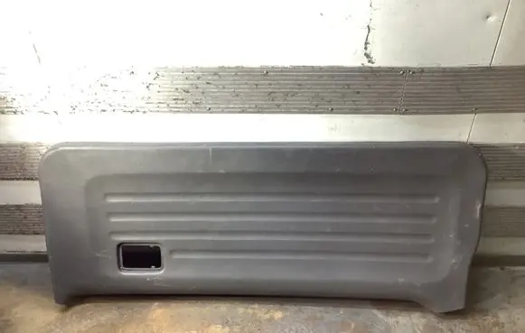 Suzuki Grand Vitara I Tailgate trim 8377165D1