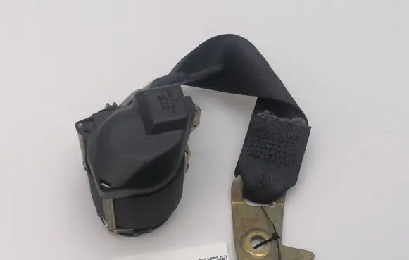 Mercedes-Benz 380 560SEC C126 Rear seatbelt 16398 00020232 12703