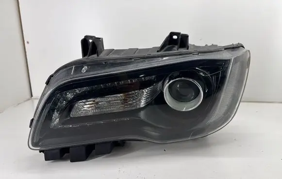 Chrysler 300C Headlight/headlamp 68402949AA 68269813AA 68269813AC