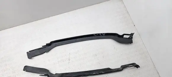 Audi A3 S3 8V Radiator trim 8V0121332 8V0121331