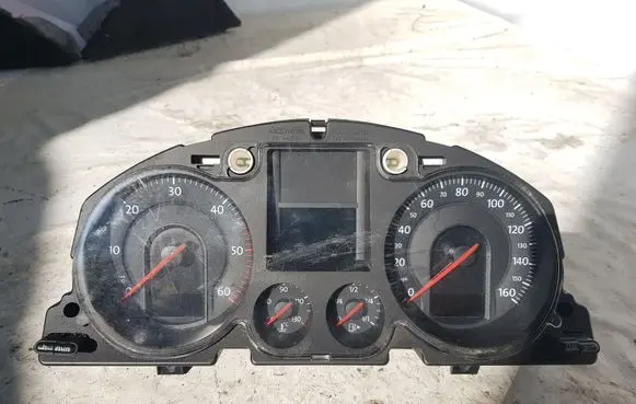 Volkswagen PASSAT B6 Speedometer (instrument cluster) A2C53145550
