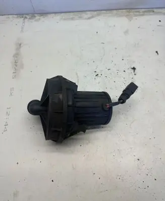 Volkswagen PASSAT B5.5 Secondary air pump 06A131333C 72290407