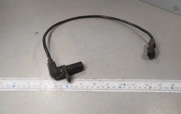 Opel Astra F Crankshaft position sensor 90520854