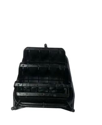 Rear air vent grill