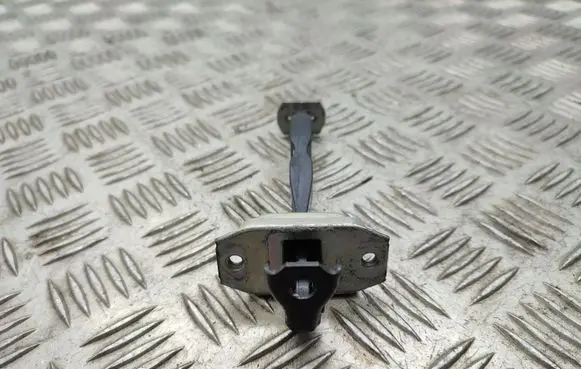 Nissan X-Trail T32 Front door check strap stopper