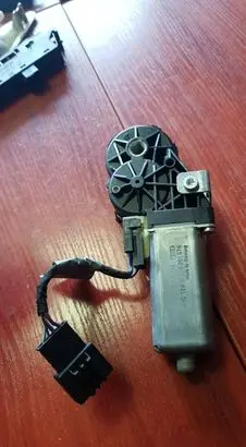 BMW 7 E65 E66 Seat adjustment motor 0390201974
