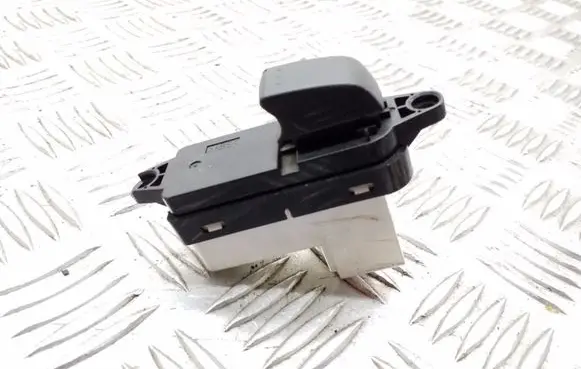 Mazda 6 Electric window control switch GP9F66380