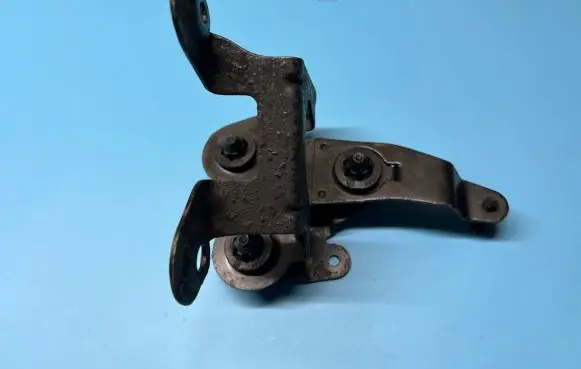 Audi A3 S3 8P ABS pump bracket 1K0614235A