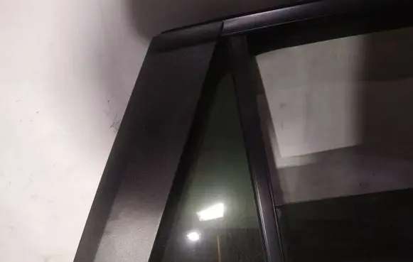 Mazda CX-5 Rear vent window glass as3
