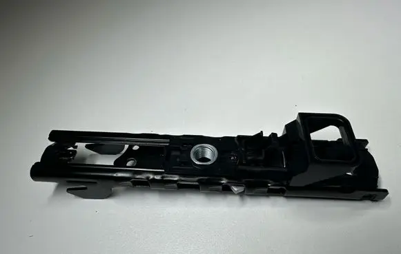 Audi Q3 F3 Seat belt adjustment rail 4M0857819A