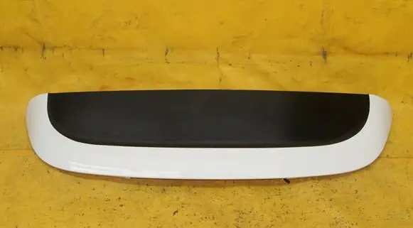 Tailgate/trunk spoiler
