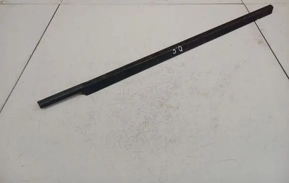 Ford Mondeo Mk III Rear door glass trim molding 