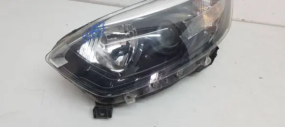 Renault Captur Headlight/headlamp 260607817R 43402A01 030128120100