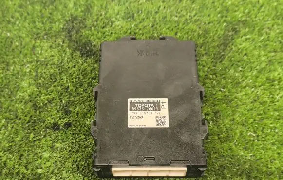 Lexus CT 200H Gearbox control unit/module 8953576011