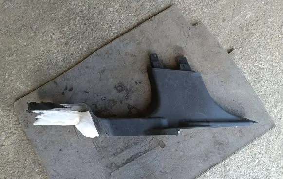 Maserati Levante (D)pillar trim (top) 670040378 670047146 670047147