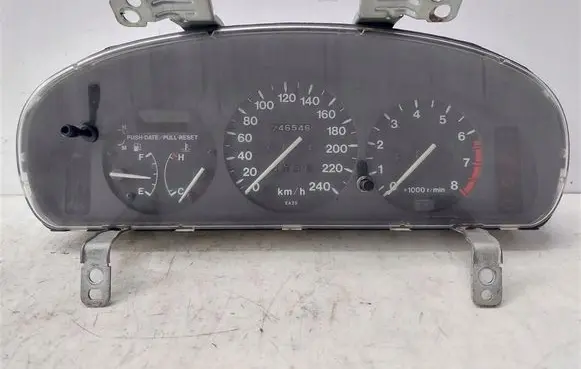 Mazda MX-3 Speedometer (instrument cluster)
