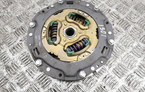 Toyota Prius (XW50) Clutch set kit 8D172319