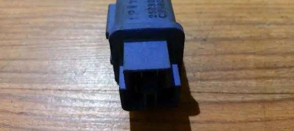 Nissan X-Trail T30 Other relay 2523079980 1PIY