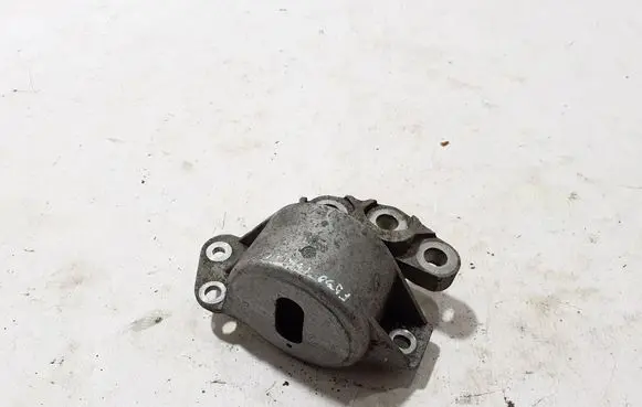 Fiat 500L Engine mount bracket 55703651