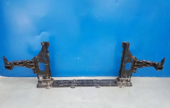 Hyundai i40 Radiator support slam panel bracket 641013ZXXX