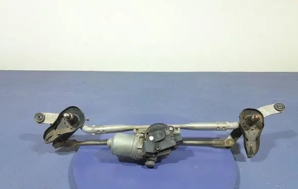 Mazda 6 Front wiper linkage and motor 
