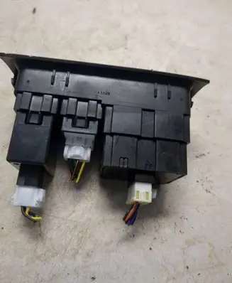 Other switches/knobs/shifts