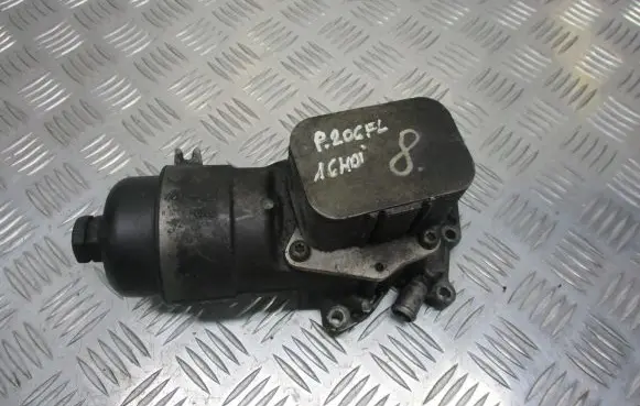 Peugeot 206 Oil filter mounting bracket
