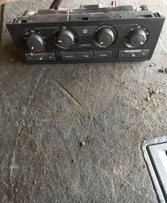 Audi A6 S6 C6 4F Climate control unit 4F1820043AA 4F0910043 5HB00883439