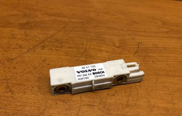 Volvo XC90 Airbag deployment crash/impact sensor 8651755 006190 280804