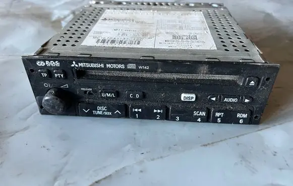 Mitsubishi Pajero Pinin Radio/CD/DVD/GPS head unit MZ691606 MZ691636 E11020193