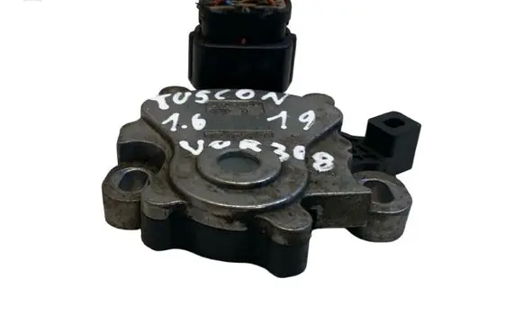 Hyundai Tucson TL Gear selector 427002D010