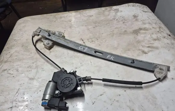Mazda CX-7 Front door window regulator motor GJ6A5958X