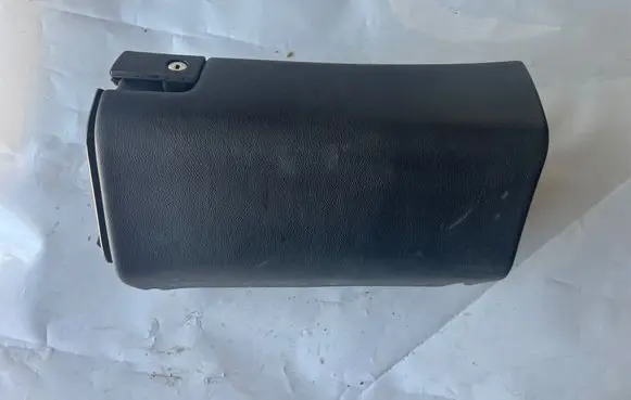Mercedes-Benz C W203 Glove box 