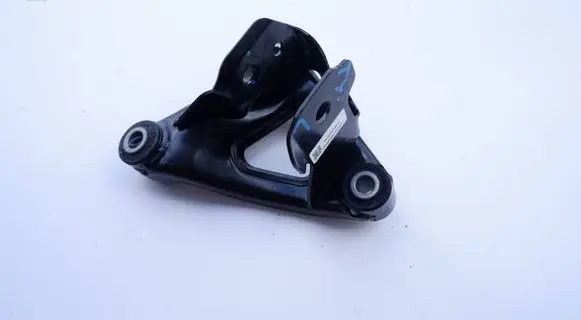 Tesla Model Y Engine mounting bracket 111023300C CFQ22247031527