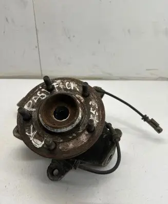Chrysler Pacifica Front wheel hub 04743147AB