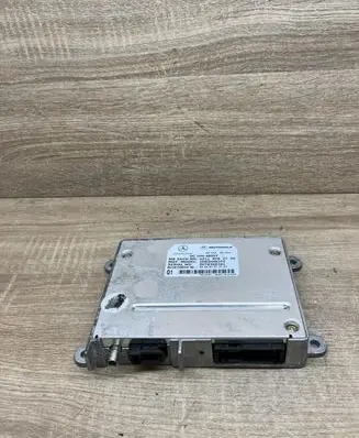 Mercedes-Benz E W211 Bluetooth control unit module A2118702726 UH03MM01PV