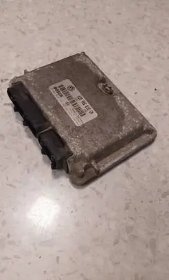 Skoda Octavia Mk2 (1Z) Engine control unit/module 038906018GN 0281010182
